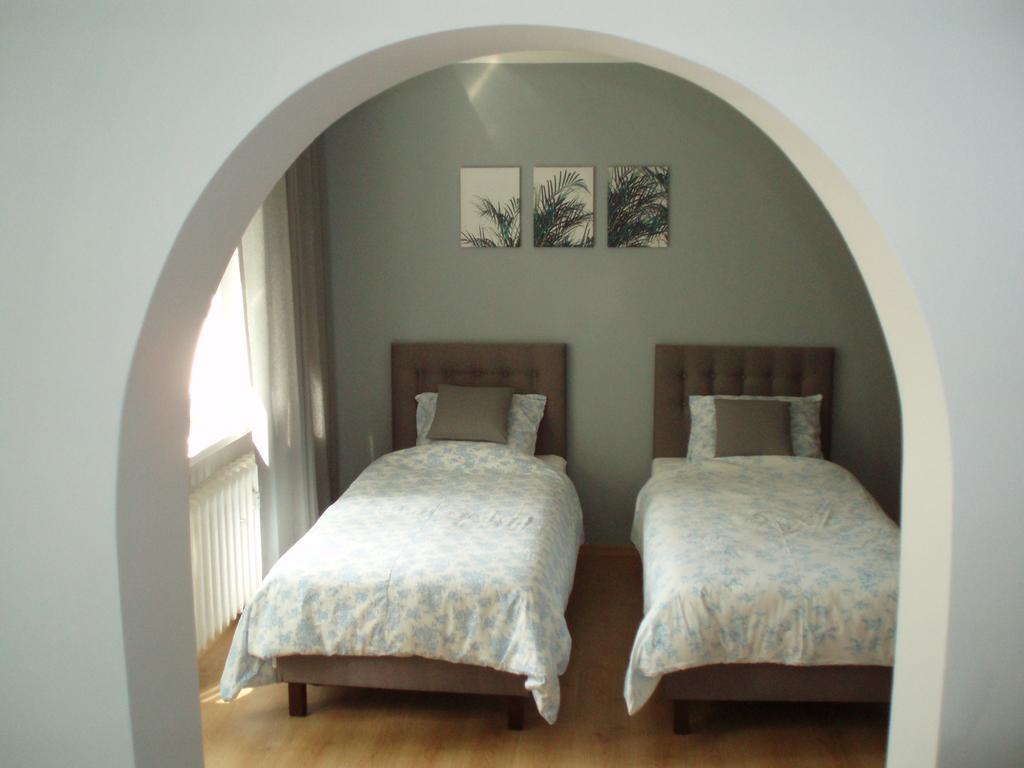 Budget Apartment *
